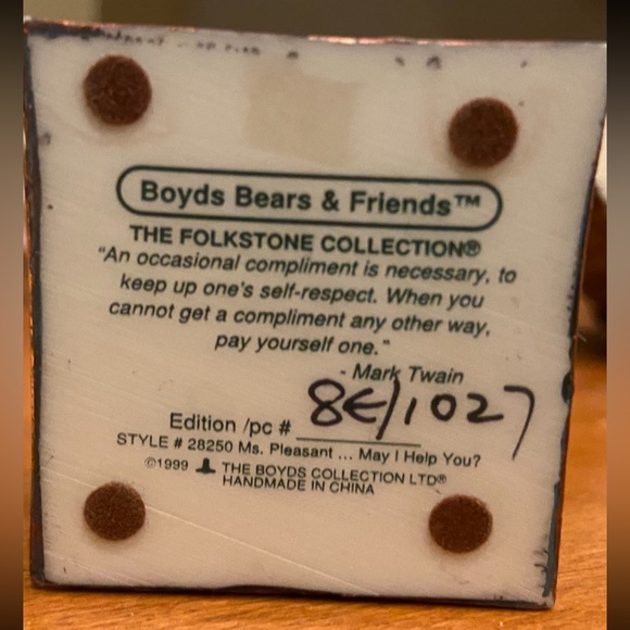 Boyds Bears & Friends - The Folkstone  collection. Ms. Pleasant- May I help you - Picture 3 of 3